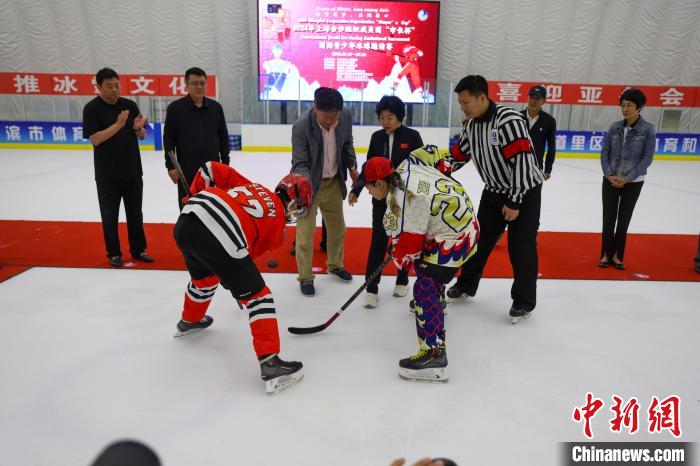 哈尔滨盛夏点燃冰球激情：2024年上海合作组织成