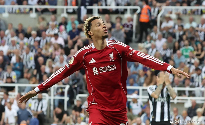 利物浦三将撑起重建之路 全能战士索博斯洛伊成