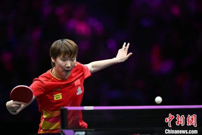 王楚钦3-0横扫勒布伦晋级重庆WTT冠军赛八强，女