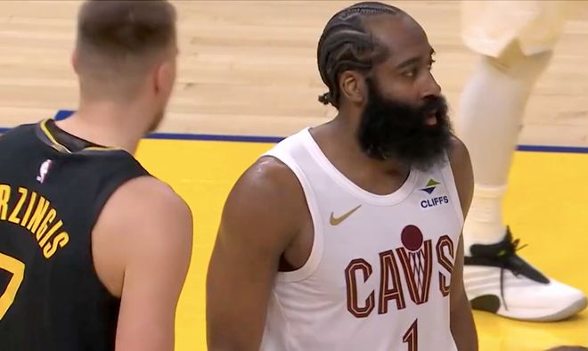 哈登关键助攻+24分率队逆转勇士 骑士提前锁定季