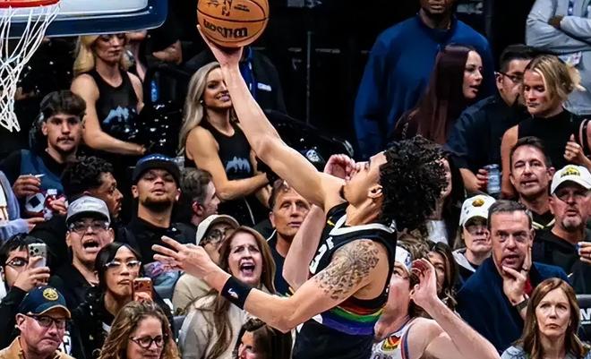 西部格局大洗牌 雷霆掘金湖人争夺季后赛席位