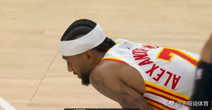 老鹰队主场险胜尼克斯，2-1反超晋级季后赛关键